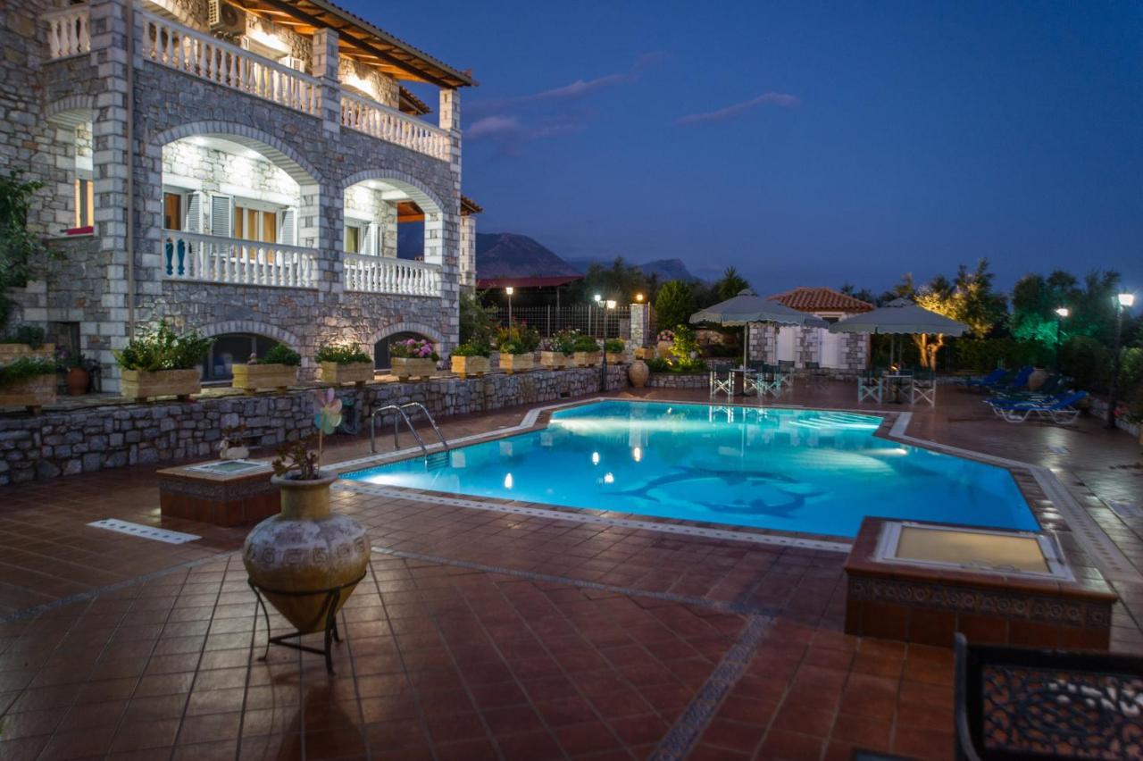 Amalia Apartments สตูปา ภายนอก รูปภาพ